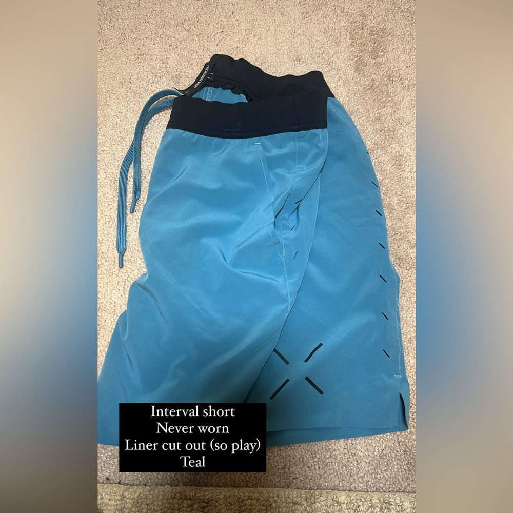 Ten thousand interval short brand new without tags, liner cut out, large